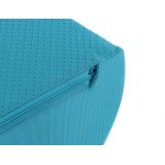 Zbliżenie na niebieski podnóżek ergonomiczny Leitz Ergo Cosy.