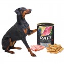Pies pilnuje puszki 800g Rafi z żołądkami wołowymi i szynką wieprzową